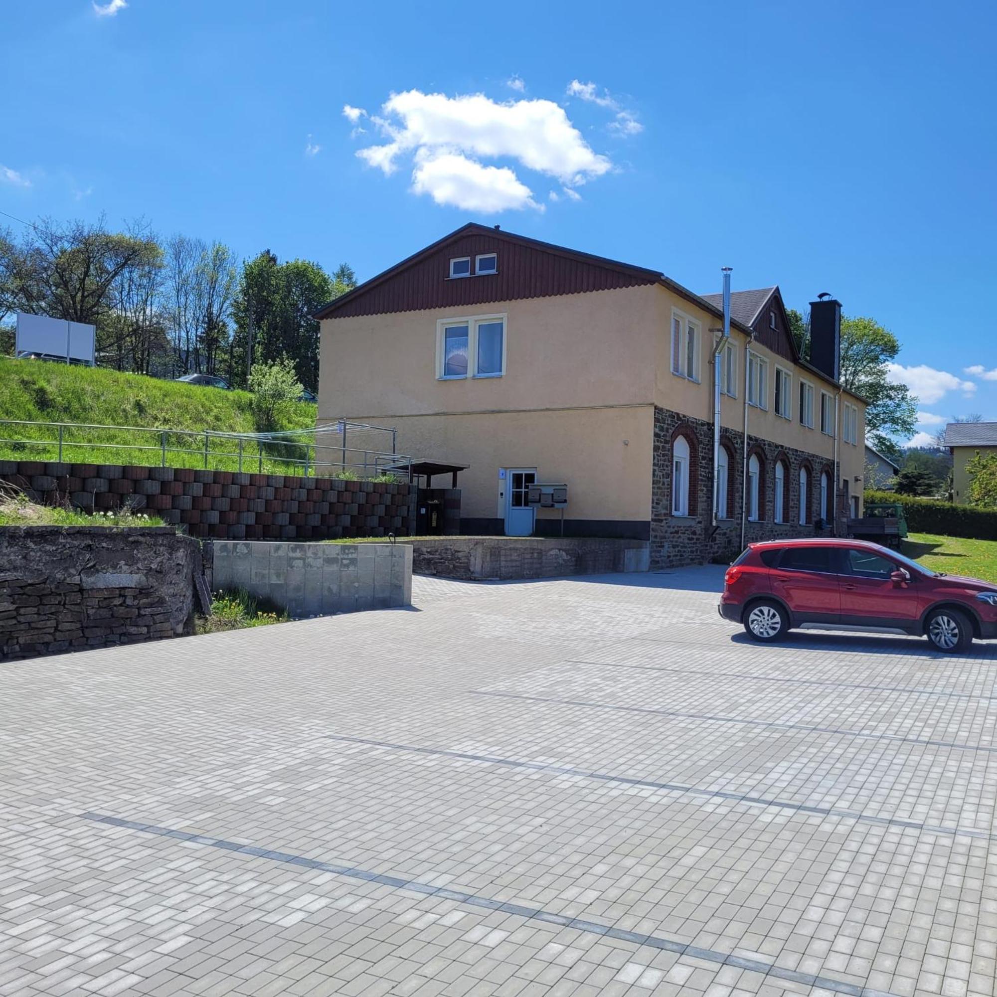 Ferienwohnungen An Der Fichtelbergbahn Cranzahl Dış mekan fotoğraf